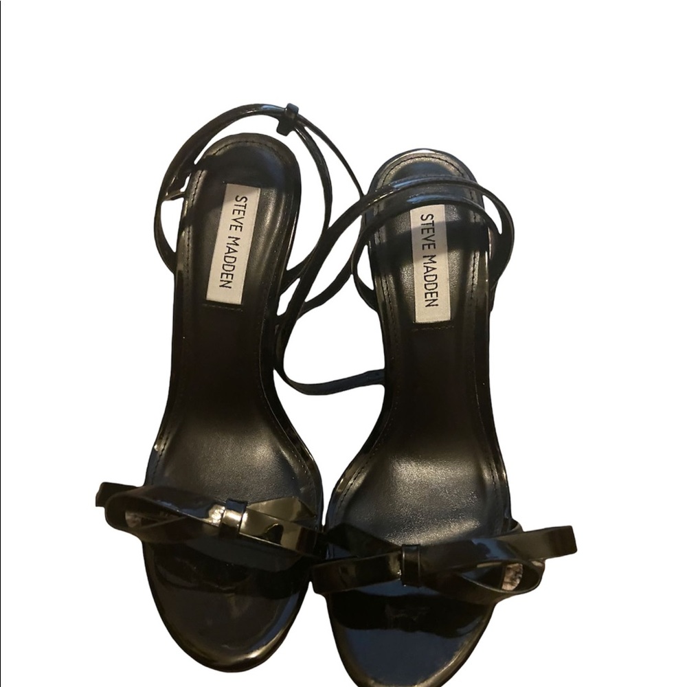 Like New heels Steve Madden, little used. Excellent condition